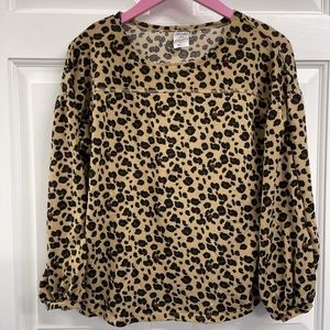 Excellent used condition cheetah print moda blouse